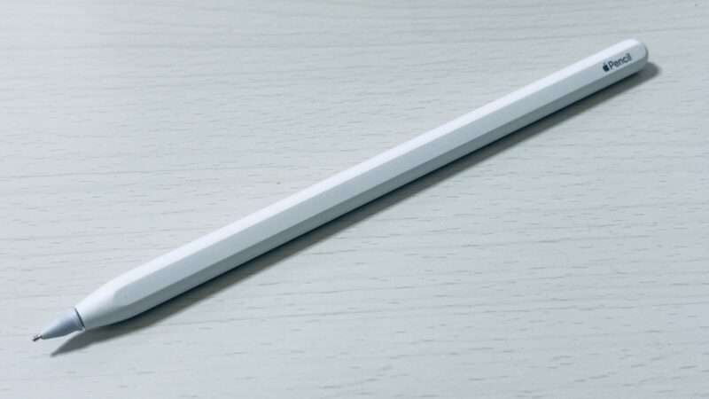 ELECOM 交換ペン先 for Apple Pencil(装着後)