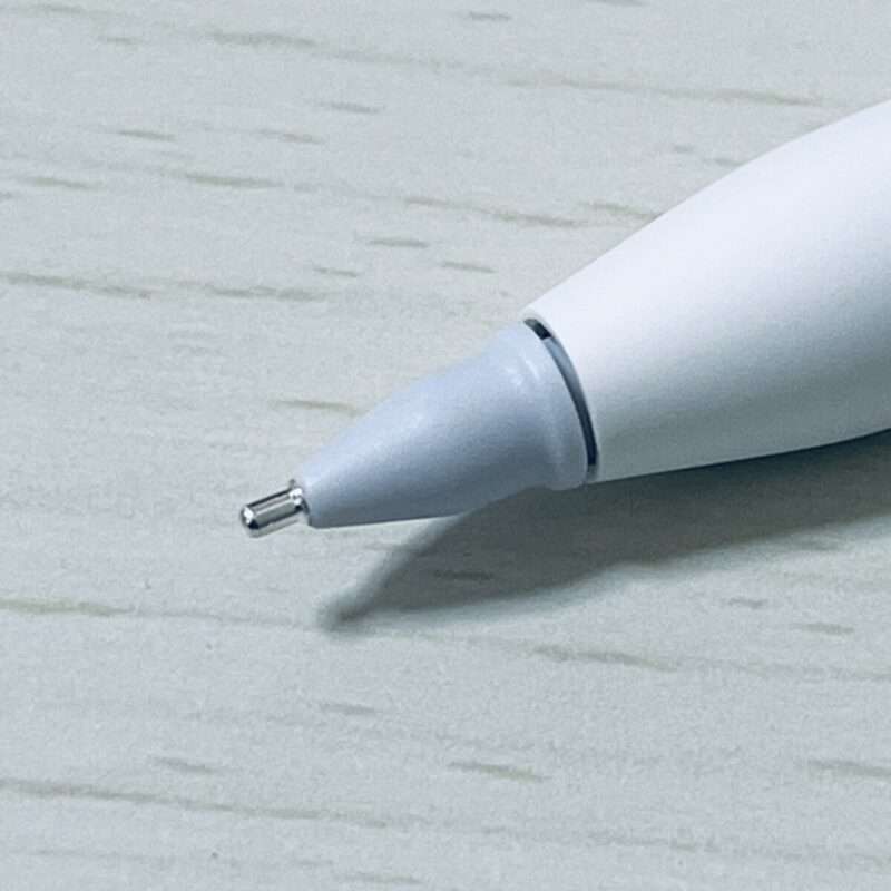 ELECOM 交換ペン先 for Apple Pencil(装着後)