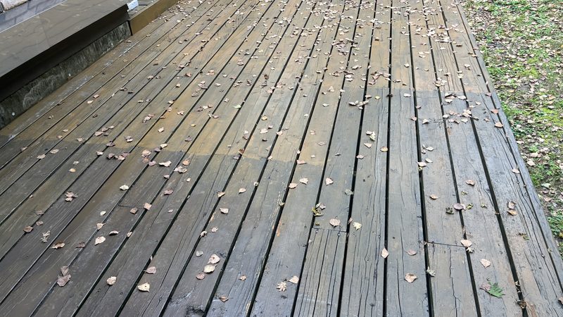 ウッドデッキ